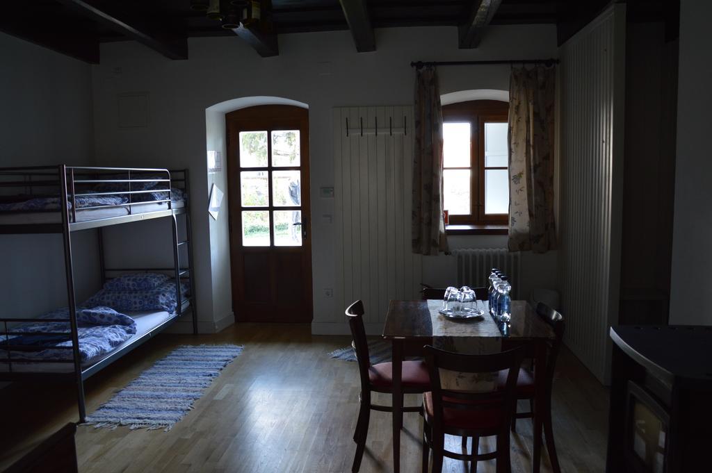 Bagolyvar Fogado- Ujfalusy Marton Vendeghaz Zirc Exterior foto
